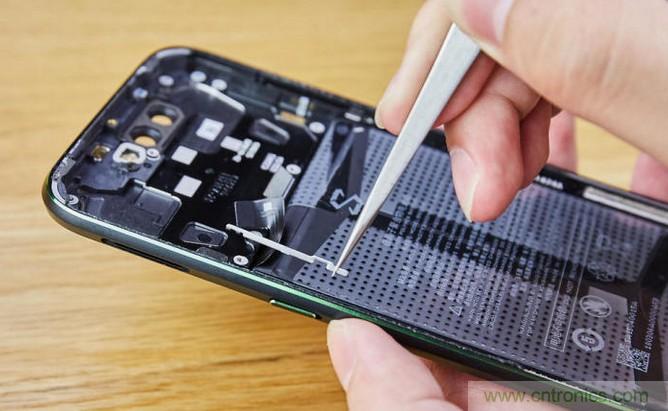 拆解黑鯊手機：多級直觸一體式液冷係統有什麼門道？