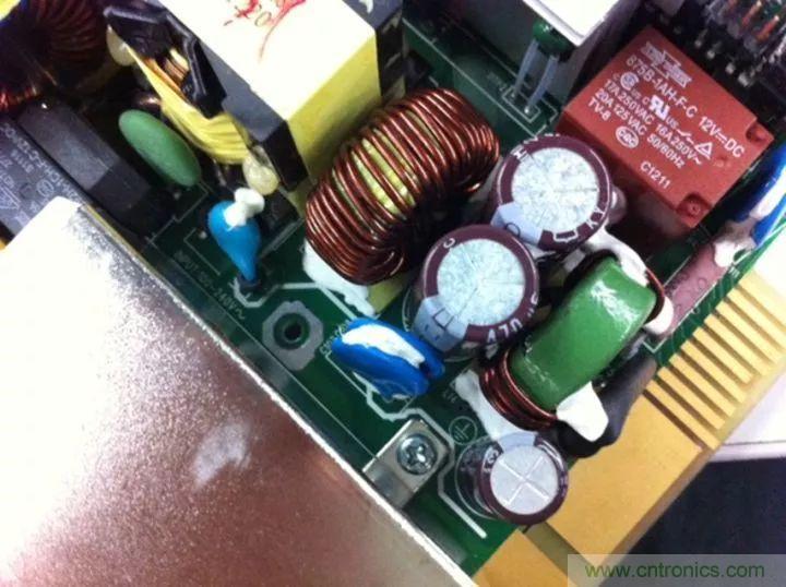 了解電容，讀這一篇就夠了