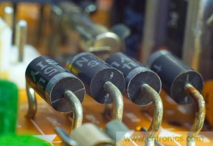 一文看懂電阻、電容、電位器、三極管、二極管、可控矽！