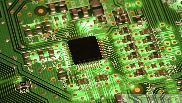 解析複位電路中電容的作用