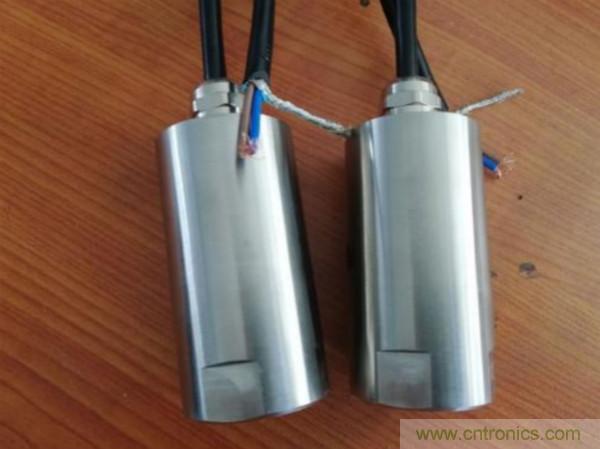 振動傳感器的機電變換原理？主要的分類有哪些？