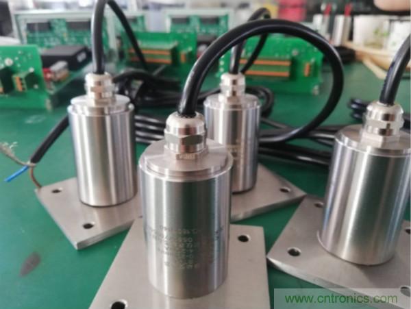 振動傳感器的機電變換原理？主要的分類有哪些？