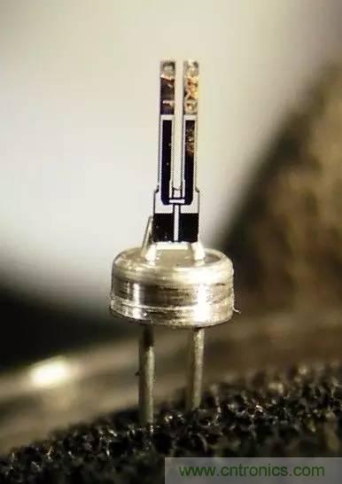 是什麼決定晶振的頻率