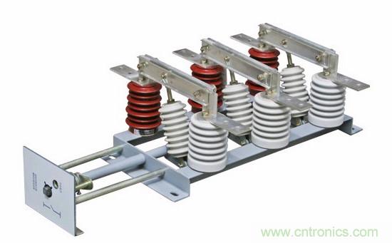 高壓斷路器的操作結構有哪幾種？和隔離開關有什麼區別？